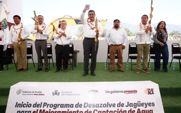 Llevan Programa de Desazolve de Jagüeyes para mejorar captación del agua en Huatlatlauca