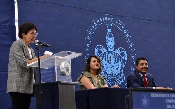 Lilia Cedillo destaca creación de maestrías del Complejo Regional Mixteca de la BUAP