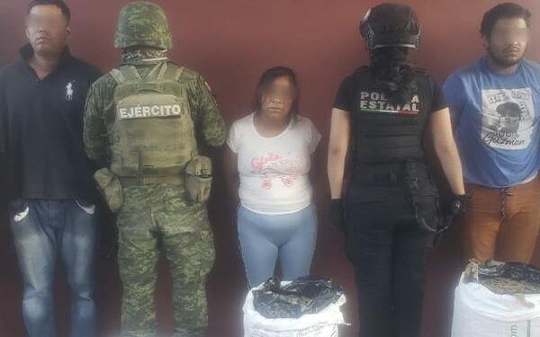 En Jolalpan aseguran a tres personas por posesión de marihuana