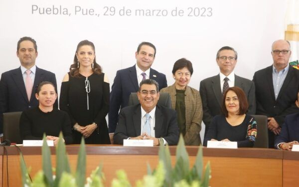 Céspedes Peregrina hace llamado a sumar esfuerzos para mejora de la economía de Puebla