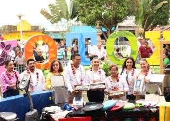 Fortalece SEDIF servicios en Atoyotoxco