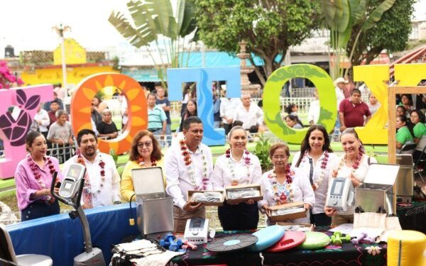 Fortalece SEDIF servicios en Atoyotoxco