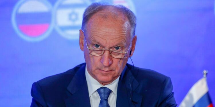 Rusia: disponemos de armas para destruir a EU si peligra nuestra existencia