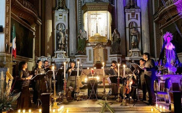 Música sacra a la luz de las velas