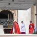 Tras hospitalización, El Papa Francisco reaparece en Domingo de Ramos