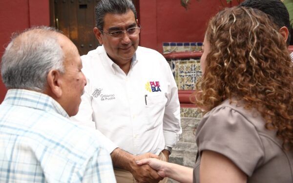 Brinda gobernador orientaciones legales