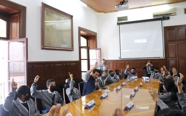 Estudiantes poblanos participan en el programa ‘Hoy Soy Regidor’