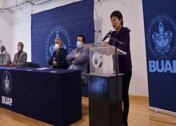 Lilia Cedillo asiste a Tercer Informe de Labores de director de la Facultad de Artes