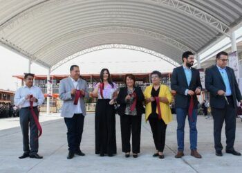 Ayuntamiento de Texmelucan inaugura aulas y domo en escuela primaria