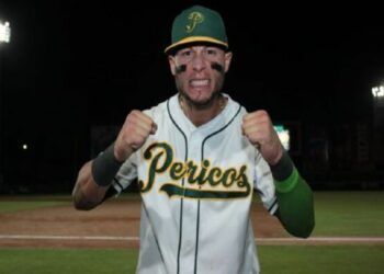Pericos barre a Rieleros en su casa