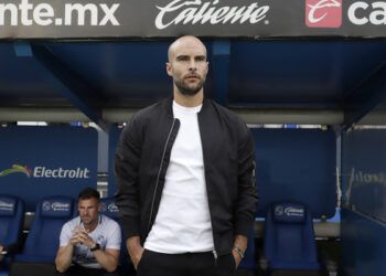 Pese a todo, Arce seguirá al frente