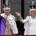 Carlos III, al fin ciñe la corona