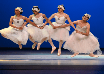 La Farándula – Los hombres también bailan en zapatillas… de ballet