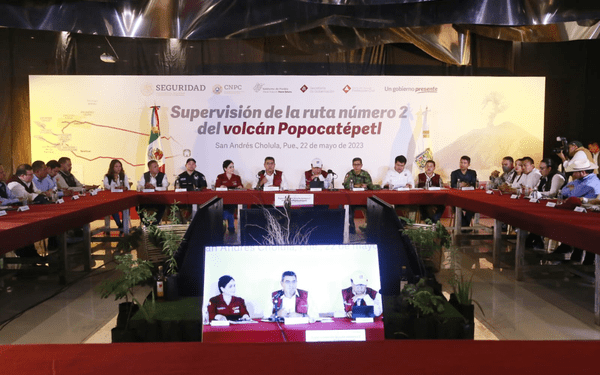 Aeropuerto Hermanos Serdán vuelve a suspender operaciones por ceniza volcánica