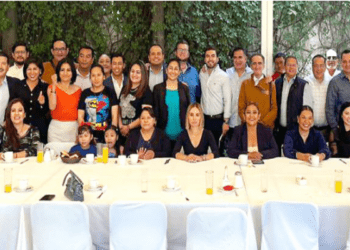Políticos en diálogo plantean liderazgo