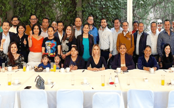 Políticos en diálogo plantean liderazgo