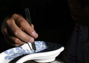 Enseñarán a niños el arte de la talavera