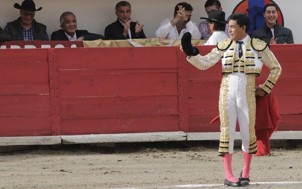 Pese a todo, Arce seguirá al frente