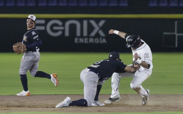 Zarpazo de Tigres a Pericos