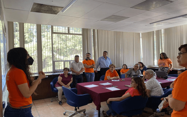 Capacitan a funcionarios contra la discriminación