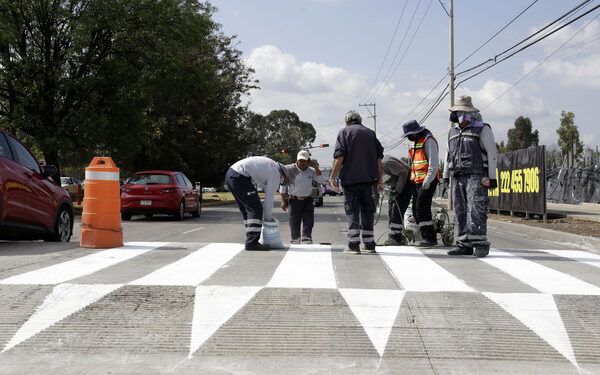 Puebla capital licita seis pasos peatonales