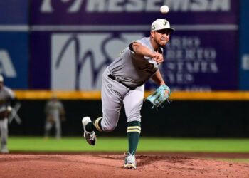 Dos Pericos  en el Juego  de Estrellas