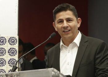 Líder priísta debe pagar pensión: Red Plural