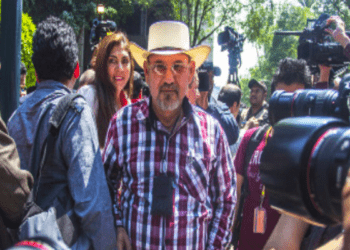Hipólito Mora:  los sistemas jurídicos paralelos