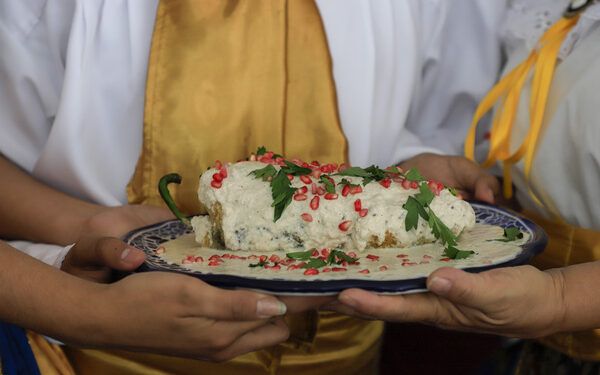 Inicia la temporada de chiles en nogada