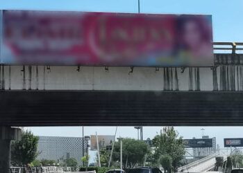 Retiran espectaculares por cosificar a mujeres