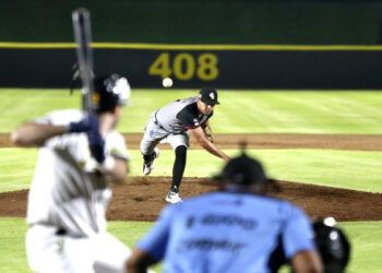 Vence Pericos a Guerreros en el Serdán
