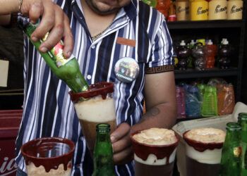 Mano dura contra puestos de micheladas