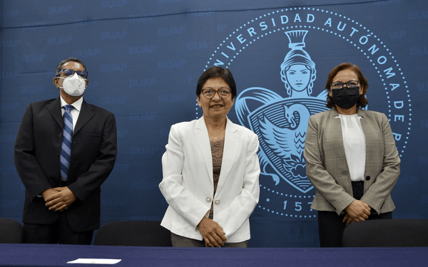 Rectora de la BUAP da la bienvenida al nuevo director de la Facultad de Ciencias de la Electrónica