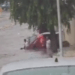 ¡Insólito! Familia queda atrapada en su vehículo tras diluvio en Puebla