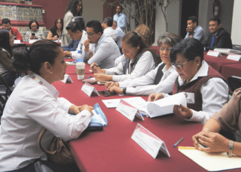SEGOB Puebla brinda apoyo a artesanos durante Martes Ciudadano