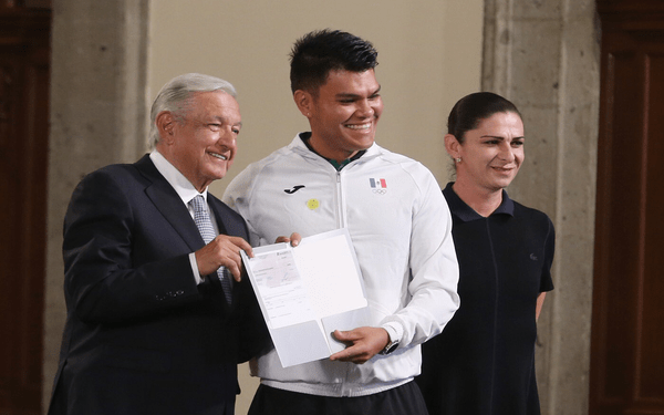 Medallistas de Centroamericanos, orgullo de México: AMLO