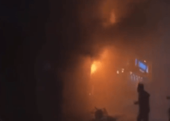 Mueren 11 personas por incendio provocado en Sonora