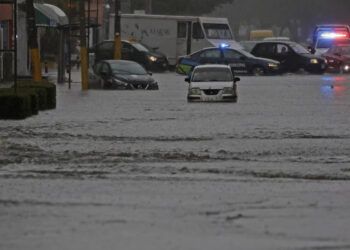 ¡Bajo el agua! Intensa lluvia provoca inundaciones en Puebla capital