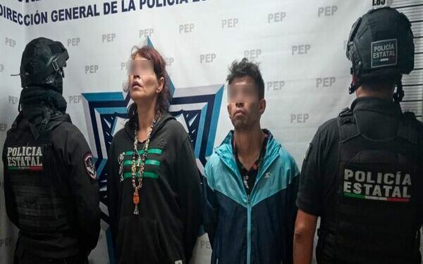 Policía Estatal detiene a dos presuntos narcomenudistas en Puebla capital