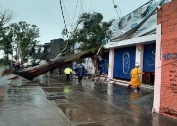 Intensa lluvia azota a Puebla capital 