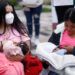 Madres trabajadoras son más propensas a padecer agotamiento que los padres