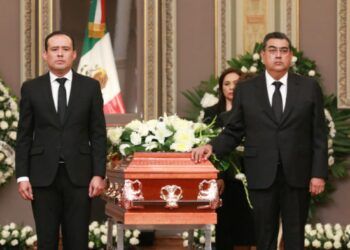 Homenaje póstumo a Aurora Sierra