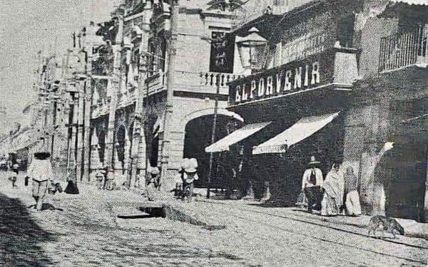 IN MEMORIAM / AVENIDA LLENA DE RECUERDOS