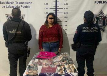 Detienen a mujer en Texmelucan por robo a tienda de autoservicio