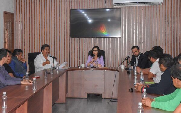 Establecen nuevo horario para tianguistas en Texmelucan