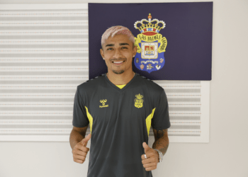 Julián Araujo es cedido por el Barcelona al UD Las Palmas