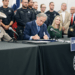 AMLO tacha de “inhumano” al gobernador de Texas