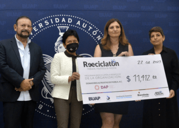 BUAP entrega fondos recaudados en el Reciclatón 2023