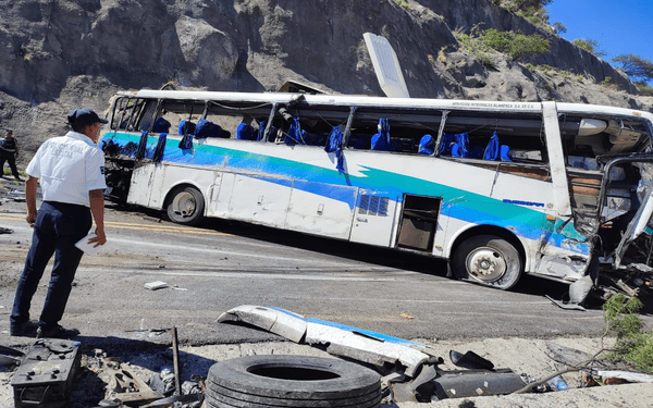 Accidente deja saldo de 16 migrantes fallecidos y 36 heridos