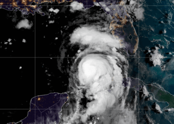 Huracán Idalia se fortalece en el Golfo de México